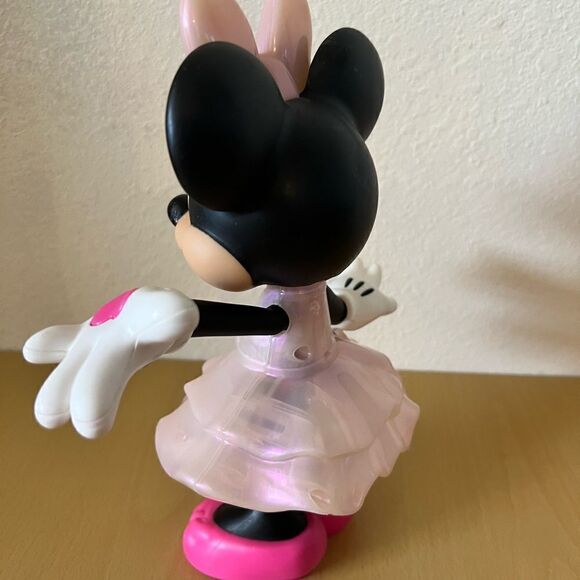 Disney Minnie interactive lights-up many colors - Picture 7 of 9